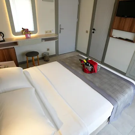 Ida Hotel 3*