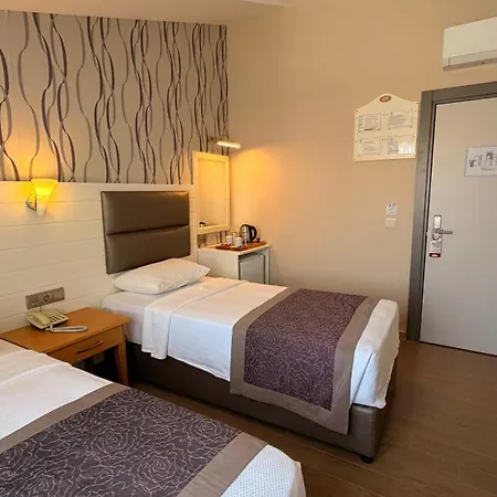 Otel Ida 3*